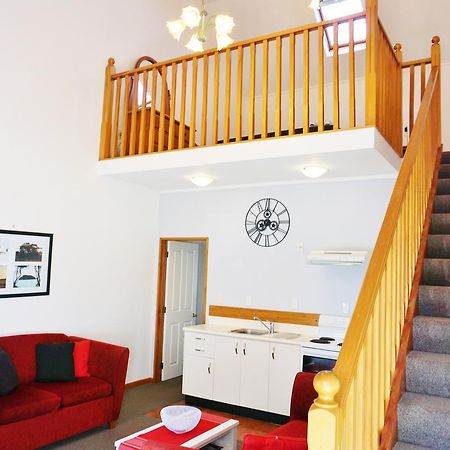 The Esplanade Motel & Conference Centre Palmerston North Bagian luar foto
