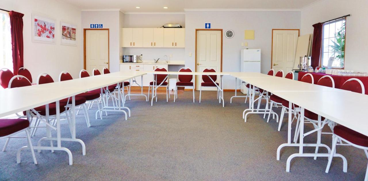 The Esplanade Motel & Conference Centre Palmerston North Bagian luar foto