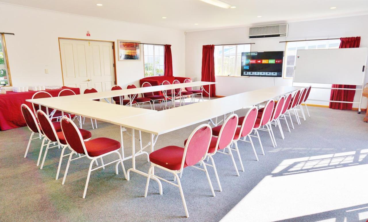 The Esplanade Motel & Conference Centre Palmerston North Bagian luar foto